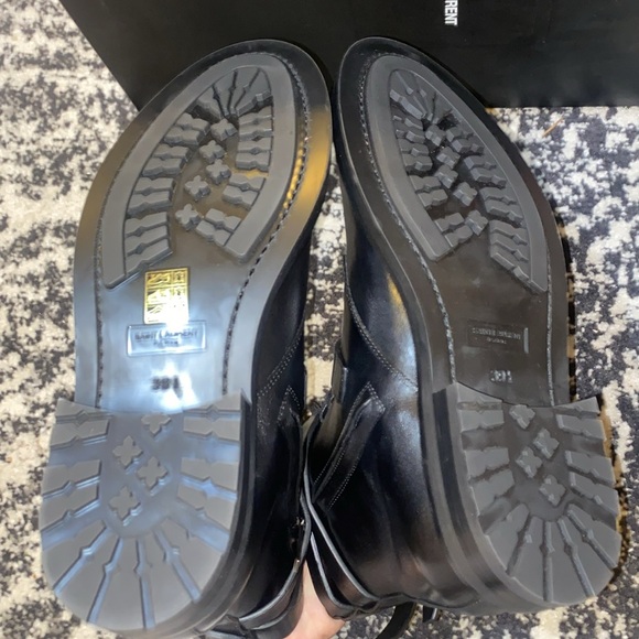 Saint Laurent Army 20 Buckle Boot in Kangaroo Embossed Leather - Picture 5 of 15